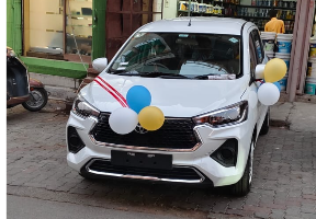 Car rental vehicle